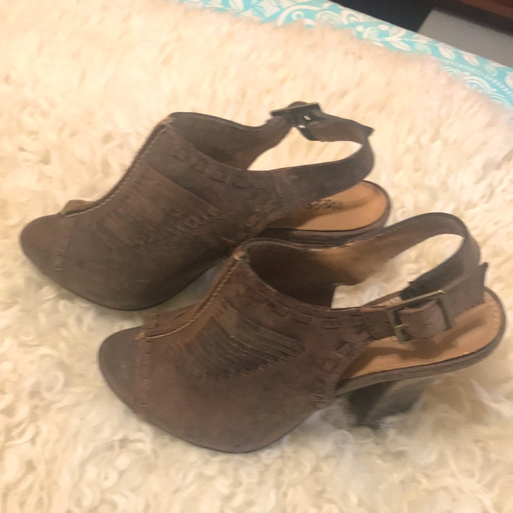 Brown open toe 4in heels